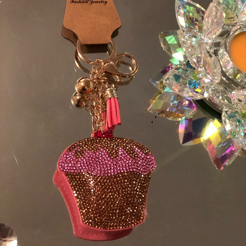 Cute “Cupcake” key charm
